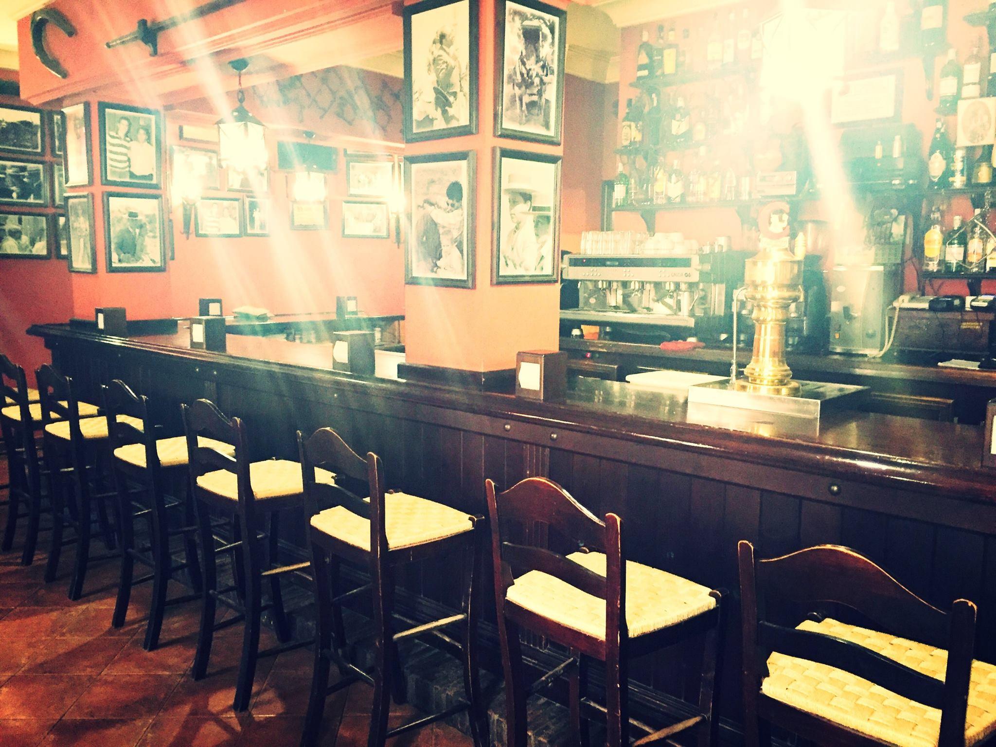 Hostal Pechi Huevar Del Aljarafe ภายนอก รูปภาพ