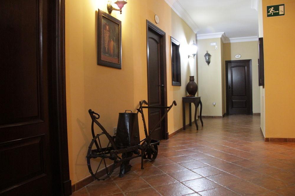 Hostal Pechi Huevar Del Aljarafe ภายนอก รูปภาพ